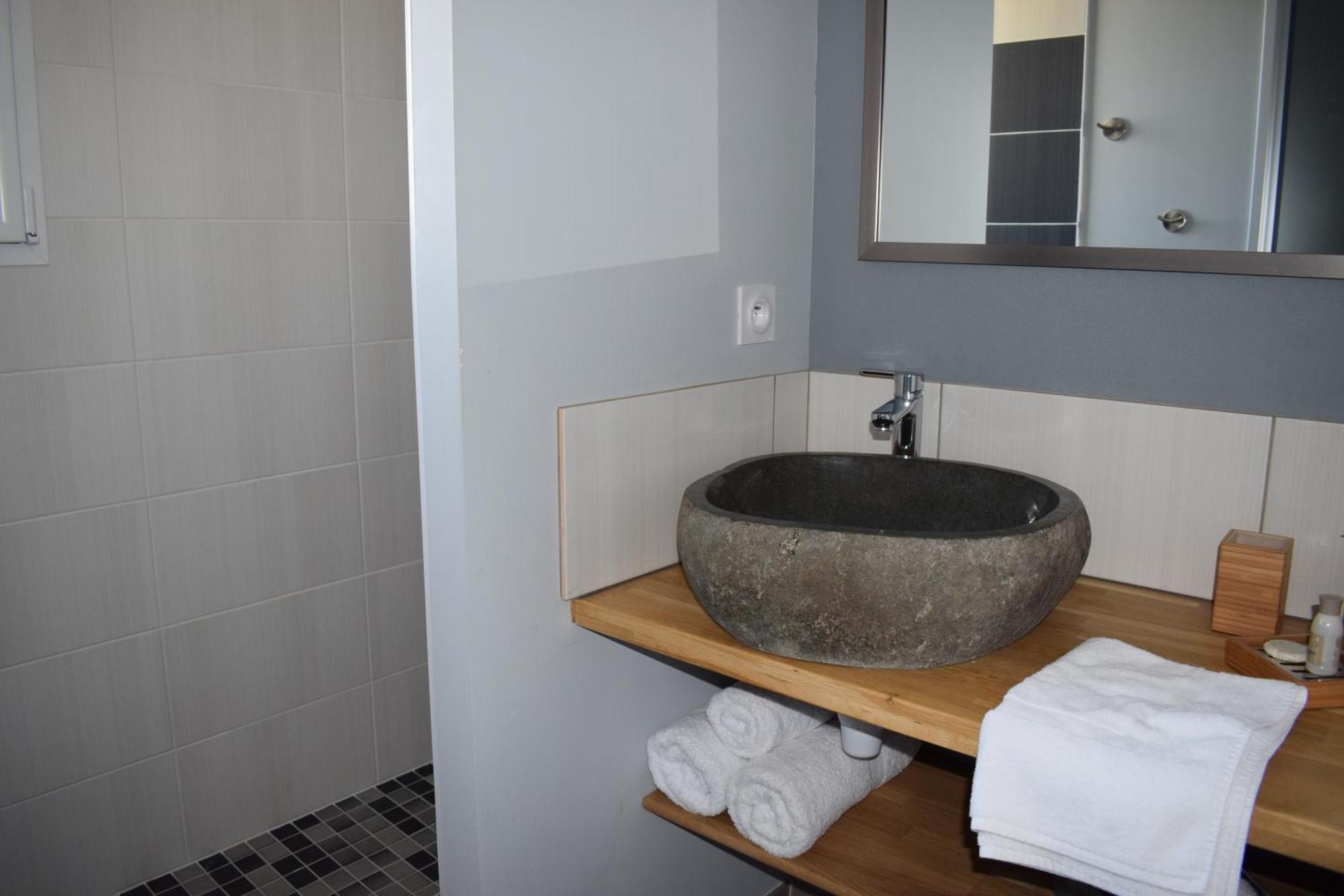 La Sarlamandre, Chambres Et Table D'Hotes Marcillac-Saint-Quentin Exterior foto