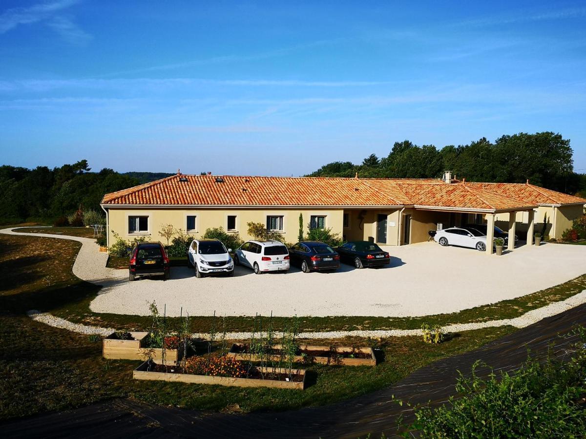 La Sarlamandre, Chambres Et Table D'Hotes Marcillac-Saint-Quentin Exterior foto